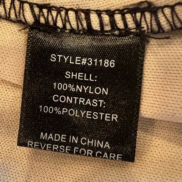 Skies Are Blue Black & Cream Lace Peplum Top Sz Small - Picture 7 of 13